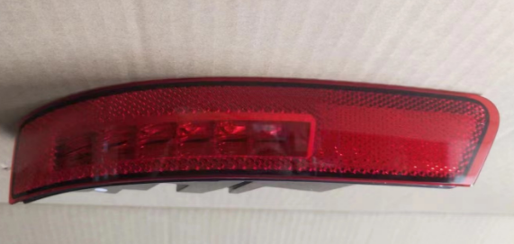 Задняя противотуманная фара правая